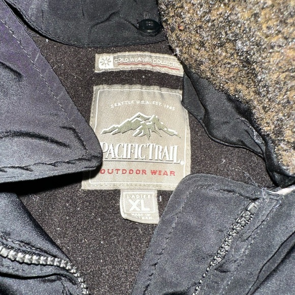 Pacific Trail Jacket - Picture 2 of 2